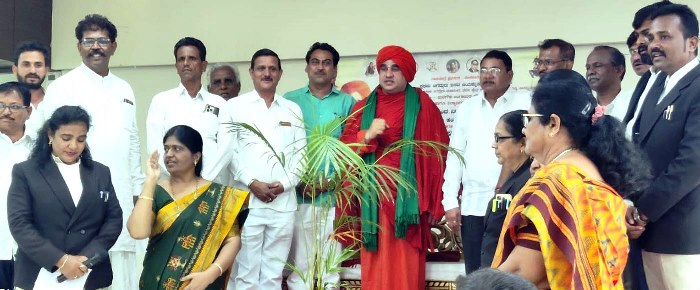 ಬಸವಜಯಮೃತ್ಯುಂಜಯ ಸ್ವಾಮೀಜಿ ಪ್ರತಿಜ್ಞೆ image